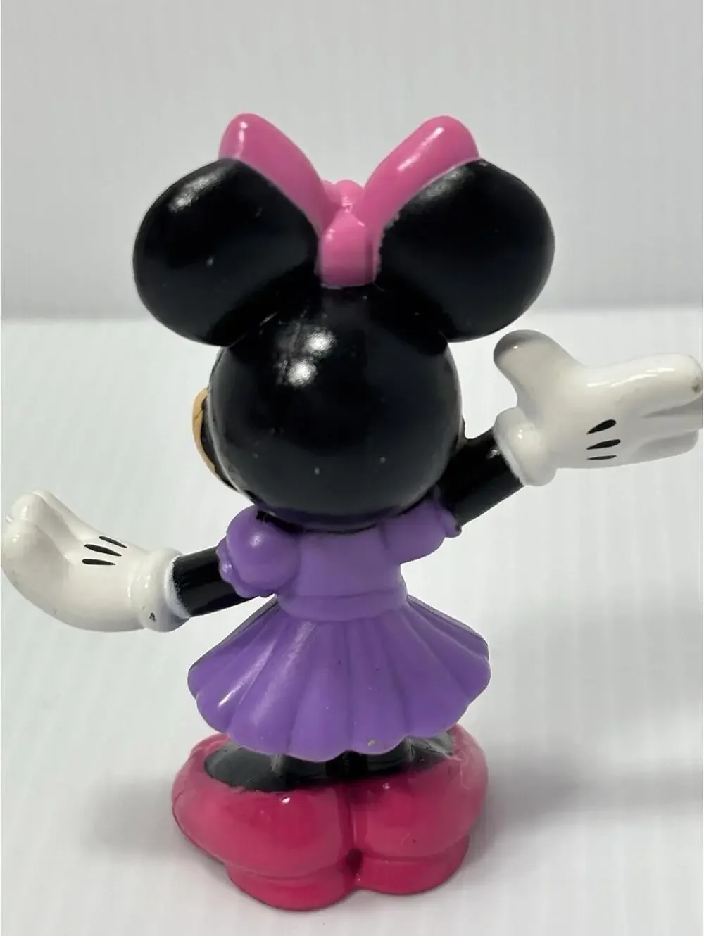 Disney Minnie Mouse Bow-Tique Figure - Purple Polka Dot Dress - Toy GUC